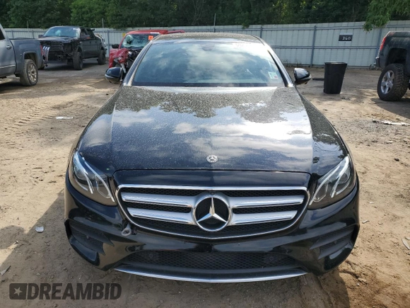 2019 Mercedes-Benz E 300 с VIN WDDZF4JB1KA621747, выставлен на аукционе Copart как лот 59217015 с пробегом 76 926 миль миль и Списание • Salvage title. История ставок и продаж доступна на DreamBid. Изображение 5.