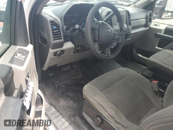 2017 Ford F-250 XLT with VIN 1FTBF2BT4HEE94906, listed as a Copart auction lot 60002685 with 297,339 mi miles and Clean title. Bid and sale history available at DreamBid. Image 8.