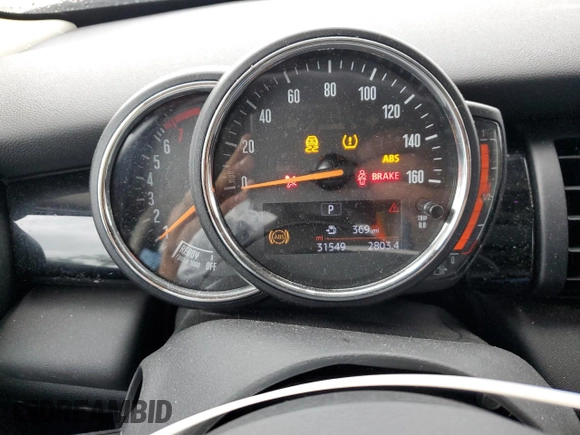 2021 MINI Hardtop 4 Door Oxford Edition with VIN WMWXU7C08M2N64039, listed as a Copart auction lot 83329254 with 31,549 mi miles and Non repairable. Bid and sale history available at DreamBid. Image 9.