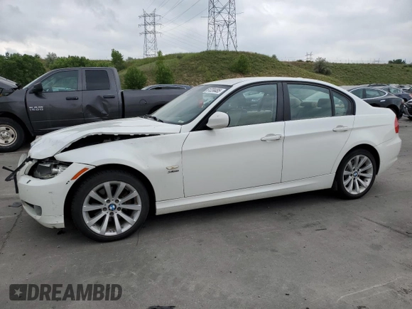2011 BMW 3 Series 328i xDrive with VIN WBAPK7G5XBNN86258, listed as a Copart auction lot 61224485 with 202,186 mi miles and Salvage title. Bid and sale history available at DreamBid. Image 1.