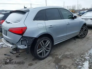 2016 Audi SQ5 Premium Plus with VIN WA1CCAFP6GA078389, listed as a IAAI auction lot 41315181 with 153,918 mi miles. Bid and sale history available at carsss.com. Image 4.