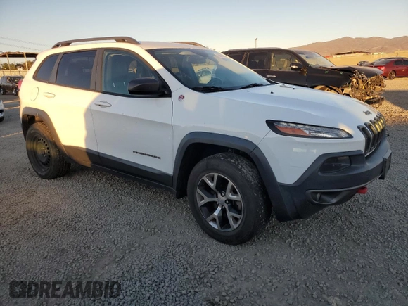 2014 Jeep Cherokee Trailhawk with VIN 1C4PJMBB4EW158878, listed as a Copart auction lot 88818735 with 126,221 mi miles and Clean Title. Bid and sale history available at carsss.com. Image 4.