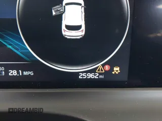 2024 Kia Seltos S z VIN KNDEU2AA7R7502828, wystawiony jako IAAI lot #41802523 z przebiegiem 25 962 mil mil oraz . Historia ofert i sprzedaży dostępna na DreamBid. Obrazek 15.