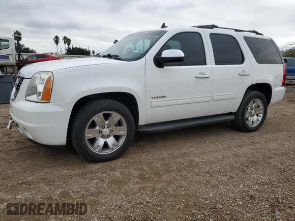 2013 GMC Yukon SLE with VIN 1GKS1AE04DR205296, listed as a Copart auction lot 83853164 with 111,408 mi miles and Salvage Title. Bid and sale history available at carsss.com. Image 1.