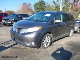 2013 Toyota Sienna XLE AAS with VIN 5TDYK3DC4DS338782, listed as a IAAI auction lot 40951306 with 149,428 mi miles. Bid and sale history available at carsss.com. Image 17.