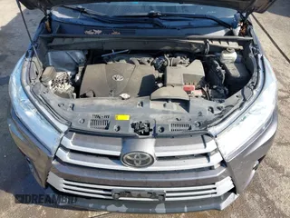 2018 Toyota Highlander SE z VIN 5TDJZRFH0JS549854, wystawiony jako IAAI lot #41771573 z przebiegiem 101 553 mil mil oraz . Historia ofert i sprzedaży dostępna na DreamBid. Obrazek 10.