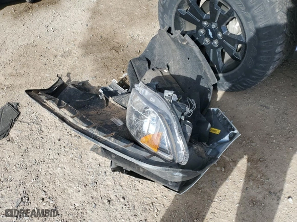 2018 Chevrolet Colorado 4WD Z71 with VIN 1GCPTDE18J1100261, listed as a Copart auction lot 51179945 with 21,580 mi miles and Salvage Title. Bid and sale history available at carsss.com. Image 12.