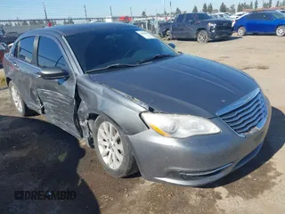 2013 Chrysler 200 Touring with VIN 1C3CCBBB0DN505368, listed as a IAAI auction lot 41858993 with 188,266 mi miles. Bid and sale history available at carsss.com. Image 1.