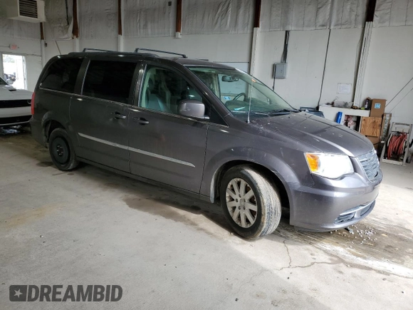 2015 Chrysler Town & Country Touring with VIN 2C4RC1BG9FR695897, listed as a Copart auction lot 53899435 with Not Provided miles and Clean Title. Bid and sale history available at DreamBid. Image 4.
