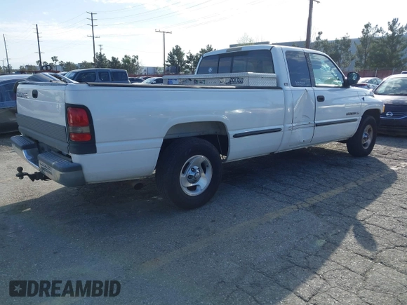 1999 Dodge 1500 z VIN 1B7HC13Y4XJ627063, wystawiony jako IAAI lot #41697073 z przebiegiem 206 776 mil mil oraz . Historia ofert i sprzedaży dostępna na DreamBid. Obrazek 4.