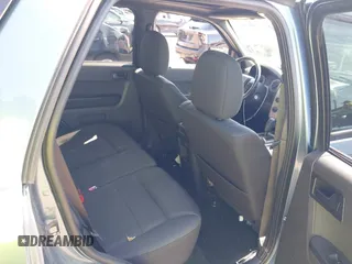 2012 Ford Escape XLT z VIN 1FMCU0DG8CKA47127, wystawiony jako IAAI lot #42542678 z przebiegiem 109 203 mil mil oraz . Historia ofert i sprzedaży dostępna na DreamBid. Obrazek 8.