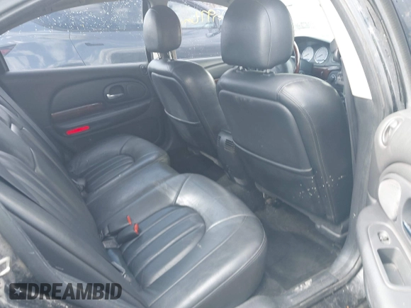 2002 Chrysler 300M M z VIN 2C3AE66G22H171560, wystawiony jako IAAI lot #41679346 z przebiegiem 225 972 mil mil oraz . Historia ofert i sprzedaży dostępna na DreamBid. Obrazek 8.