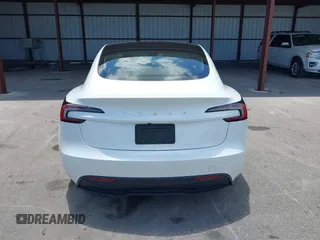 2024 Tesla Model 3 z VIN 5YJ3E1EA7RF721503, wystawiony jako IAAI lot #42246752 z przebiegiem 8 807 mil mil oraz . Historia ofert i sprzedaży dostępna na DreamBid. Obrazek 16.