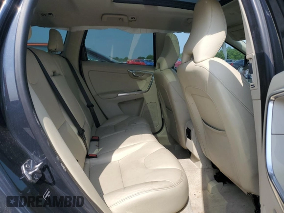 2015 Volvo XC60 T5 Drive-E Premier z VIN YV440MDK0F2741666, wystawiony jako Copart lot #53102915 z przebiegiem Nie podano mil oraz Szkoda całkowita • Salvage title. Historia ofert i sprzedaży dostępna na DreamBid. Obrazek 11.