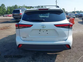 2022 Toyota Highlander XLE with VIN 5TDHZRBH6NS172134, listed as a IAAI auction lot 42656687 with 39,856 mi miles and . Bid and sale history available at DreamBid. Image 17.