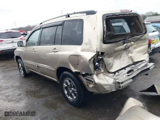 2004 Toyota Highlander with VIN JTEEP21A840005596, listed as a IAAI auction lot 41853783 with 300,533 mi miles. Bid and sale history available at carsss.com. Image 3.