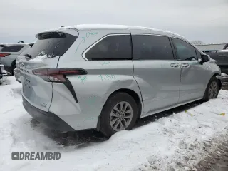 2023 Toyota Sienna XLE with VIN 5TDJSKFC2PS095938, listed as a Copart auction lot 43916205 with 16,586 mi miles and Salvage Title. Bid and sale history available at carsss.com. Image 3.