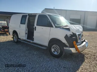 2022 GMC Savana Cargo Van with VIN 1GTW7AFP8N1231004, listed as a Copart auction lot 81510434 with 15,698 mi miles and Clean Title. Bid and sale history available at carsss.com. Image 4.