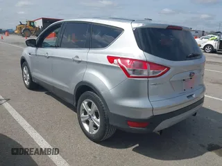 2013 Ford Escape SE with VIN 1FMCU0GX7DUB76154, listed as a IAAI auction lot 41926246 with 60,607 mi miles. Bid and sale history available at carsss.com. Image 3.