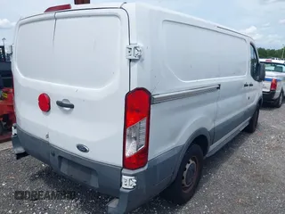 2016 Ford Transit Cargo z VIN 1FTYE1YM5GKB08601, wystawiony jako IAAI lot #42615650 z przebiegiem 275 441 mil mil oraz . Historia ofert i sprzedaży dostępna na DreamBid. Obrazek 4.