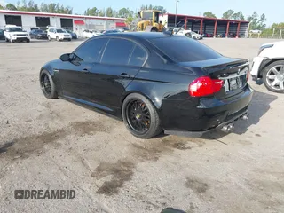 2011 BMW M3 z VIN WBSPM9C5XBE203183, wystawiony jako IAAI lot #42133371 z przebiegiem 94 063 mil mil oraz . Historia ofert i sprzedaży dostępna na DreamBid. Obrazek 3.