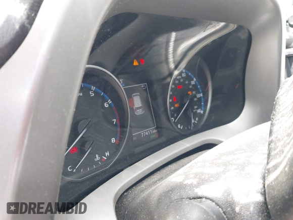 2018 Toyota RAV4 XLE z VIN 2T3WFREV8JW499399, wystawiony jako IAAI lot #42038421 z przebiegiem 77 411 mil mil oraz . Historia ofert i sprzedaży dostępna na DreamBid. Obrazek 7.
