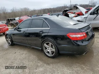 2010 Mercedes-Benz E 63 AMG z VIN WDDHF7HB8AA113602, wystawiony jako Copart lot #43761285 z przebiegiem 115 128 mil mil oraz Nie do naprawy • Non repairable. Historia ofert i sprzedaży dostępna na DreamBid. Obrazek 2.