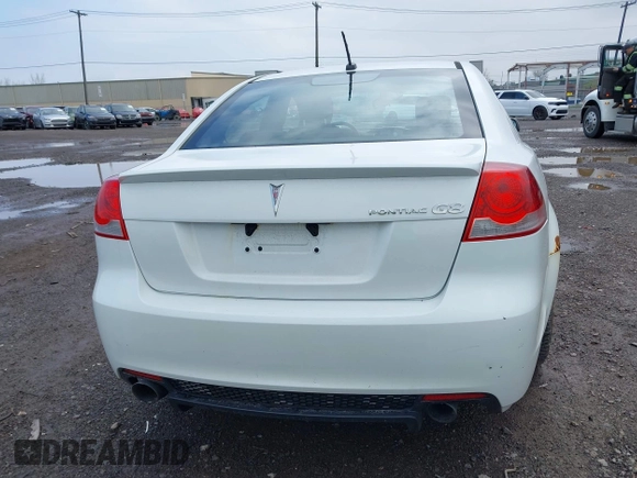 2008 Pontiac G8 z VIN 6G2ER57738L122199, wystawiony jako IAAI lot #42176140 z przebiegiem 183 558 mil mil oraz . Historia ofert i sprzedaży dostępna na DreamBid. Obrazek 16.