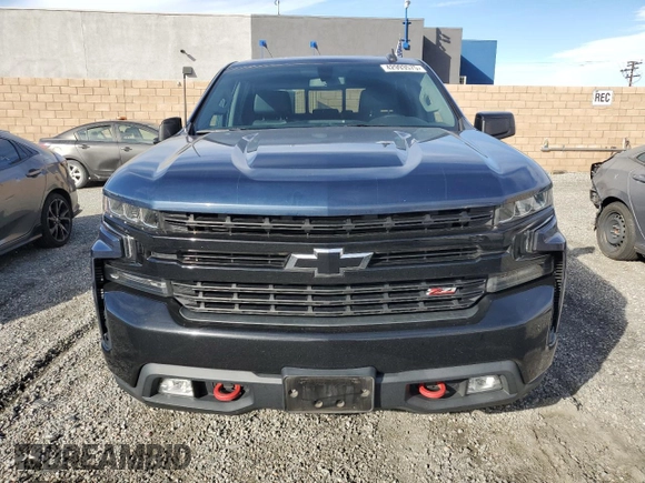 2020 Chevrolet Silverado 1500 LT Trail Boss with VIN 1GCPYFED1LZ306811, listed as a Copart auction lot 42993575 with 107,386 mi miles and Salvage Title. Bid and sale history available at carsss.com. Image 5.