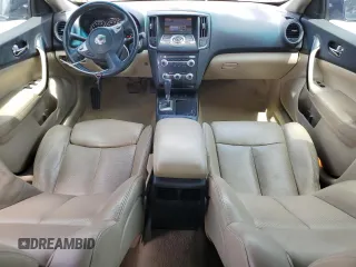 2014 Nissan Maxima SV z VIN 1N4AA5AP1EC439990, wystawiony jako Copart lot #53460495 z przebiegiem 145 277 mil mil oraz Szkoda całkowita • Salvage title. Historia ofert i sprzedaży dostępna na DreamBid. Obrazek 8.