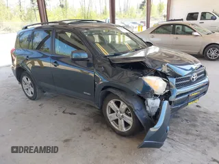 2008 Toyota RAV4 Sport с VIN JTMBD32V585129518, выставлен на аукционе IAAI как лот 42121578 с пробегом 191 936 миль миль и . История ставок и продаж доступна на DreamBid. Изображение 1.