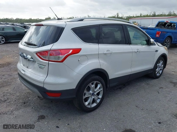 2015 Ford Escape Titanium with VIN 1FMCU0JX1FUC31418, listed as a IAAI auction lot 41900497 with 91,304 mi miles. Bid and sale history available at carsss.com. Image 4.