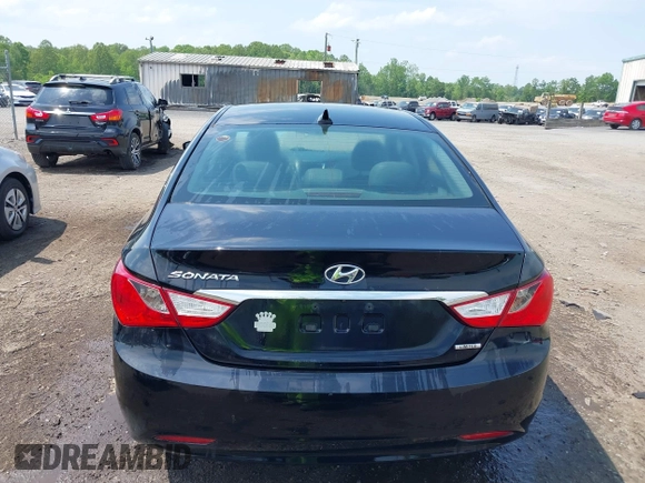 2011 Hyundai Sonata Limited z VIN 5NPEC4AC0BH307560, wystawiony jako IAAI lot #42155886 z przebiegiem 214 978 mil mil oraz . Historia ofert i sprzedaży dostępna na DreamBid. Obrazek 16.