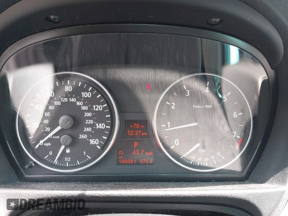 2006 BMW 3 Series 325i with VIN WBAVB17576NK31560, listed as a IAAI auction lot 42384770 with 186,091 mi miles and . Bid and sale history available at DreamBid. Image 7.