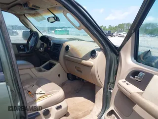 2004 Ford Expedition Eddie Bauer z VIN 1FMFU17L44LB14619, wystawiony jako IAAI lot #42112071 z przebiegiem 263 040 mil mil oraz . Historia ofert i sprzedaży dostępna na DreamBid. Obrazek 5.