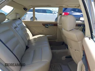 1989 Mercedes-Benz 560 with VIN WDBCA39D7KA436793, listed as a IAAI auction lot 42190980 with 141,165 mi miles and . Bid and sale history available at DreamBid. Image 8.