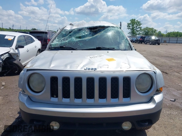 2014 Jeep Patriot Latitude with VIN 1C4NJRFB0ED549410, listed as a IAAI auction lot 42227402 with 139,908 mi miles and . Bid and sale history available at DreamBid. Image 12.