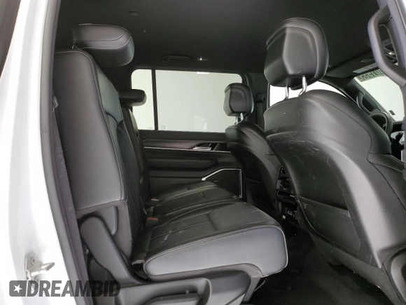 2024 Jeep Wagoneer Series III with VIN 1C4SJSDP4RS109622, listed as a Copart auction lot 54501955 with 58,317 mi miles and Clean title. Bid and sale history available at DreamBid. Image 11.