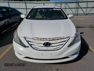 2013 Hyundai Sonata GLS z VIN 5NPEB4AC1DH762455, wystawiony jako Copart lot #56023415 z przebiegiem 176 308 mil mil oraz Czysty tytuł • Clean title. Historia ofert i sprzedaży dostępna na DreamBid. Obrazek 5.