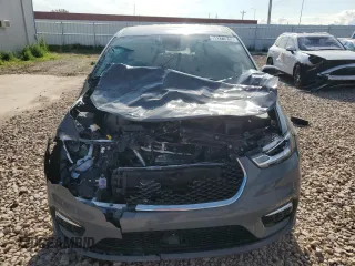 2025 Chrysler Pacifica Select z VIN 2C4RC1BG5SR504762, wystawiony jako Copart lot #59277015 z przebiegiem 20 371 mil mil oraz Czysty tytuł • Clean title. Historia ofert i sprzedaży dostępna na DreamBid. Obrazek 5.