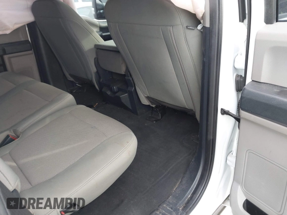 2022 Ford F-250 XL z VIN 1FT7W2BTXNEF76074, wystawiony jako IAAI lot #41339363 z przebiegiem 70 594 mil mil oraz . Historia ofert i sprzedaży dostępna na DreamBid. Obrazek 8.