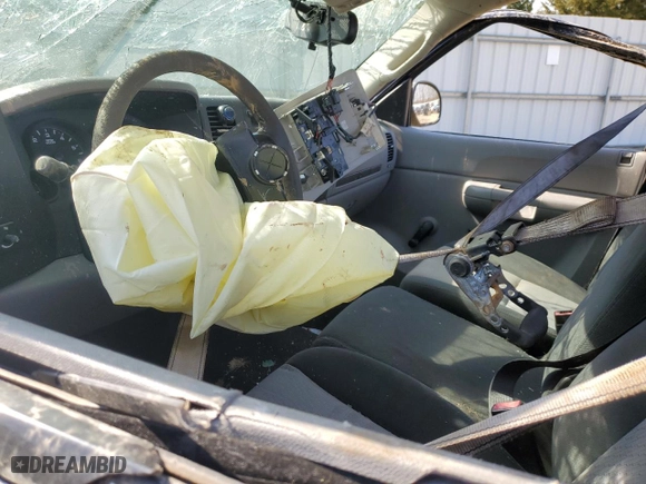 2007 Chevrolet Silverado 1500 Classic Work Truck with VIN 1GCEC14X17Z650388, listed as a Copart auction lot 46940164 with 0 mi miles and Salvage Title. Bid and sale history available at carsss.com. Image 8.