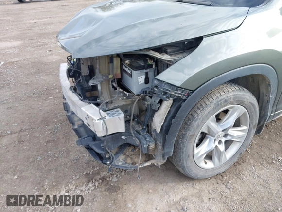 2015 Toyota Highlander Limited z VIN 5TDDKRFH4FS182238, wystawiony jako IAAI lot #42148619 z przebiegiem 136 788 mil mil oraz . Historia ofert i sprzedaży dostępna na DreamBid. Obrazek 18.
