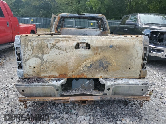 2011 Ford F-350 XL z VIN 1FT8X3DT2BEA71209, wystawiony jako Copart lot #68060374 z przebiegiem Nie podano mil oraz Nie do naprawy • Non repairable. Historia ofert i sprzedaży dostępna na DreamBid. Obrazek 6.