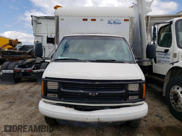 1999 Chevrolet Express Commercial E23 z VIN 1GBHG31R9X1028241, wystawiony jako Copart lot #59120343 z przebiegiem 186 513 mil mil oraz Nie do naprawy • Non repairable. Historia ofert i sprzedaży dostępna na DreamBid. Obrazek 5.