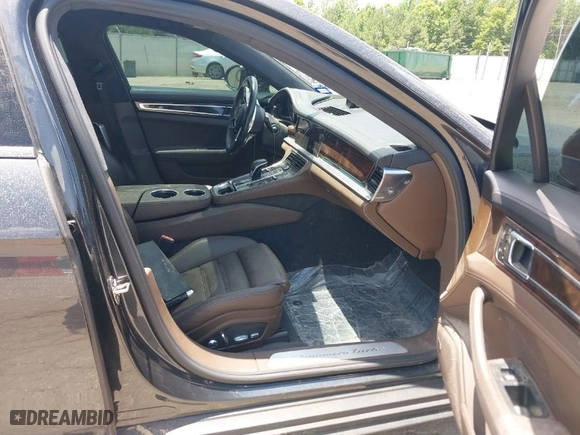 2017 Porsche Panamera Turbo with VIN WP0AF2A75HL152702, listed as a IAAI auction lot 39705001 with 1 mi miles. Bid and sale history available at carsss.com. Image 5.