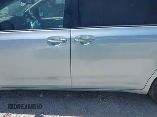 2016 Toyota Sienna XLE with VIN 5TDYK3DC9GS708693, listed as a IAAI auction lot 42231532 with 153,865 mi miles and . Bid and sale history available at DreamBid. Image 14.