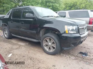 2007 Chevrolet Avalanche 2LT z VIN 3GNEC12J27G196433, wystawiony jako IAAI lot #42361795 z przebiegiem 186 808 mil mil oraz . Historia ofert i sprzedaży dostępna na DreamBid. Obrazek 1.
