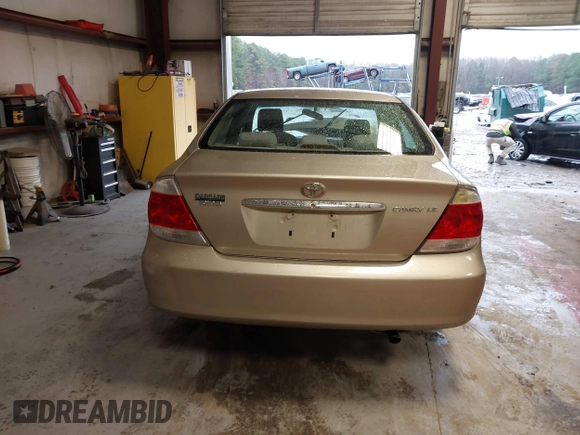 2006 Toyota Camry STD with VIN 4T1BE32K06U152044, listed as a IAAI auction lot 41578843 with 224,492 mi miles. Bid and sale history available at carsss.com. Image 17.