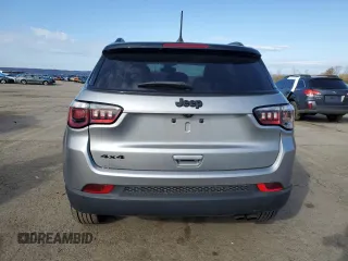 2019 Jeep Compass Latitude with VIN 3C4NJDBB4KT689572, listed as a Copart auction lot 49583125 with 78,043 mi miles and Salvage Title. Bid and sale history available at DreamBid. Image 6.
